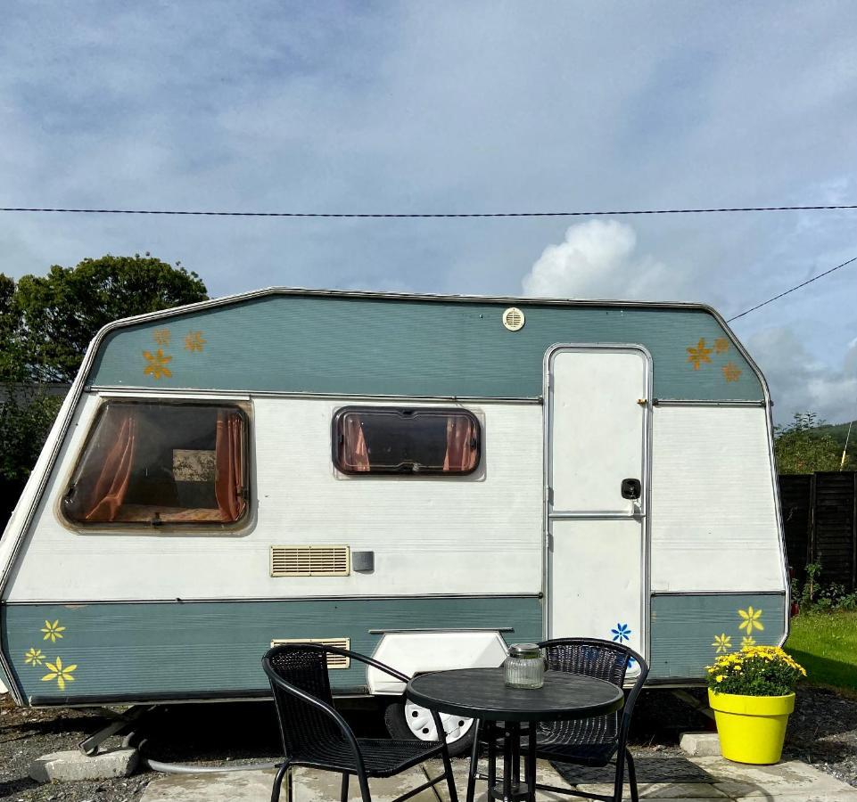 Cosy Caravan At Carrigeen Glamping Hotel Kilkenny Kültér fotó