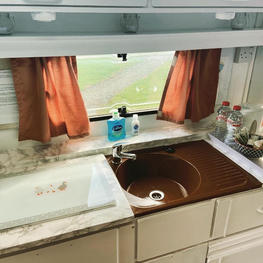 Cosy Caravan At Carrigeen Glamping Hotel Kilkenny Kültér fotó